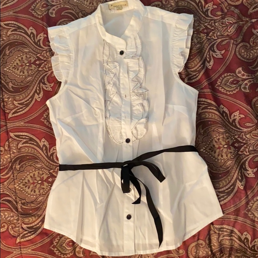 Forever21 size S sleeveless shirt